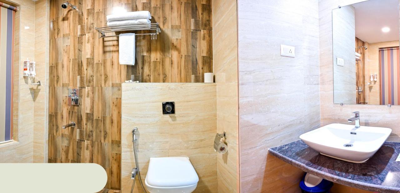 Hotel Laxmi Empire GOA Екстериор снимка