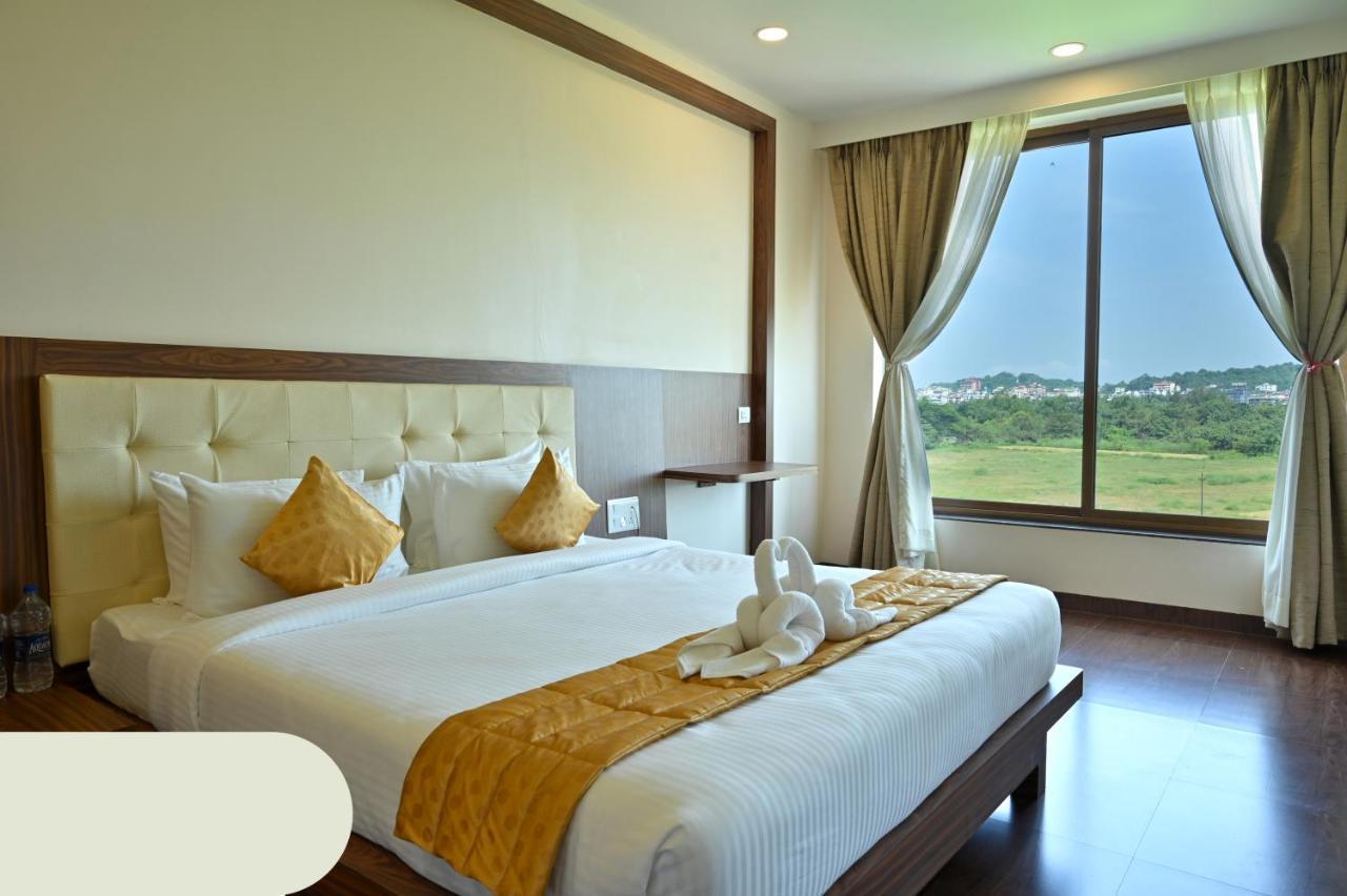 Hotel Laxmi Empire GOA Екстериор снимка