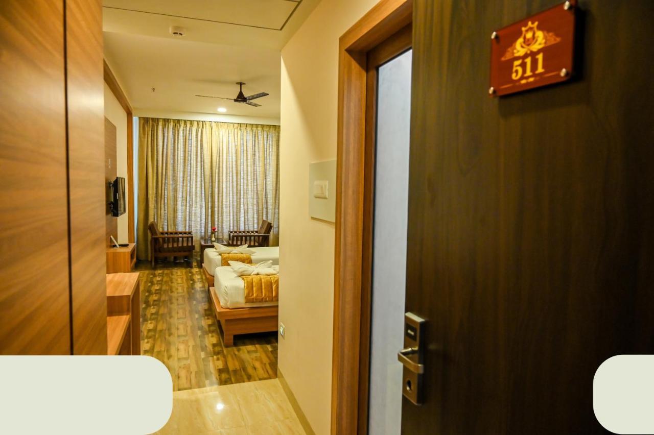 Hotel Laxmi Empire GOA Екстериор снимка
