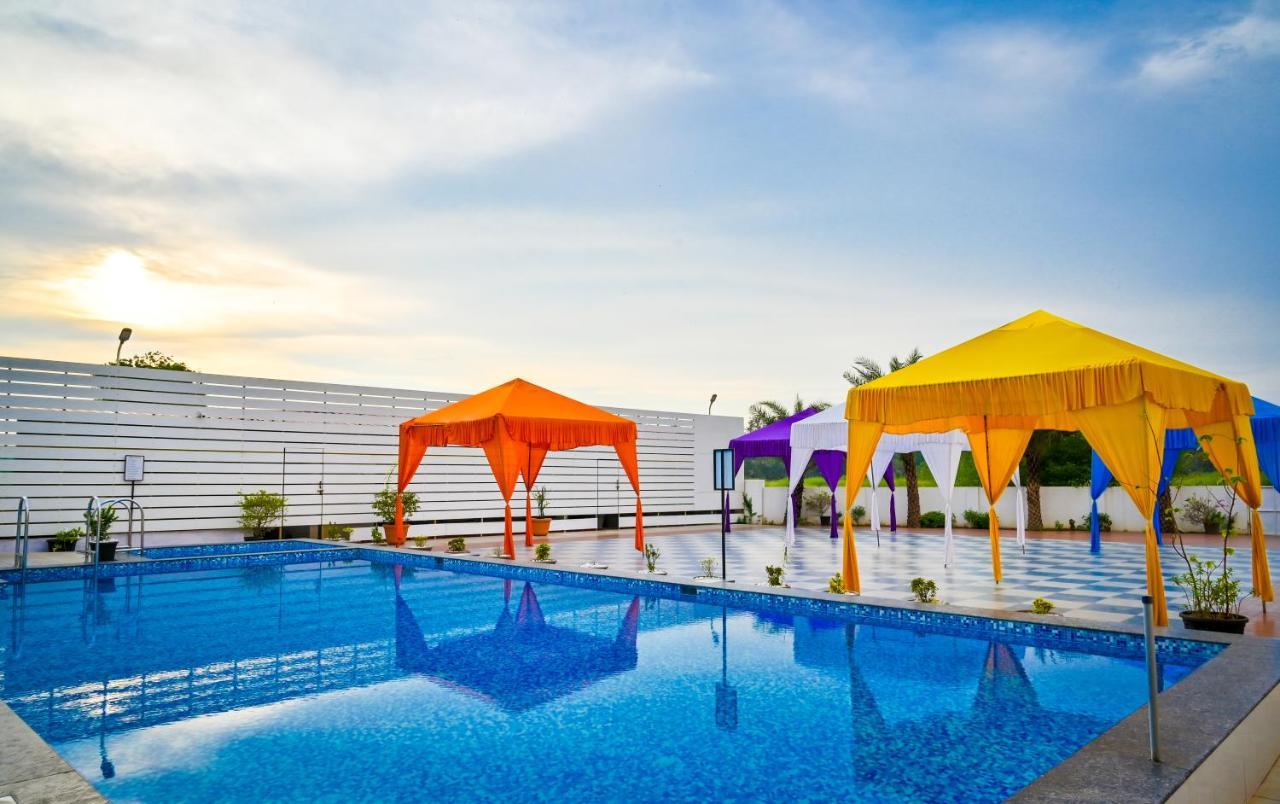 Hotel Laxmi Empire GOA Екстериор снимка