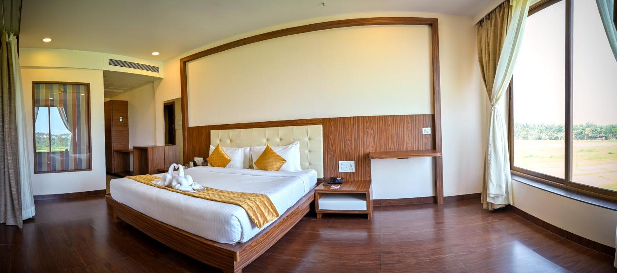 Hotel Laxmi Empire GOA Екстериор снимка
