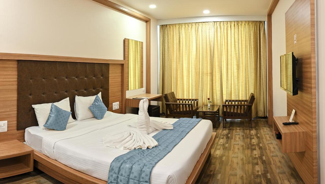 Hotel Laxmi Empire GOA Екстериор снимка
